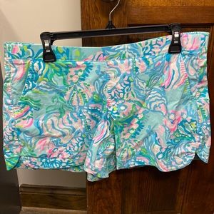 Lilly Pulitzer Ocean View Pull On Short size Large